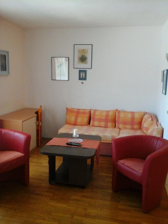 Apartments Tomovic 鲁巴达 外观 照片