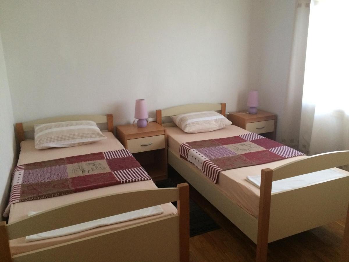 Apartments Tomovic 鲁巴达 外观 照片